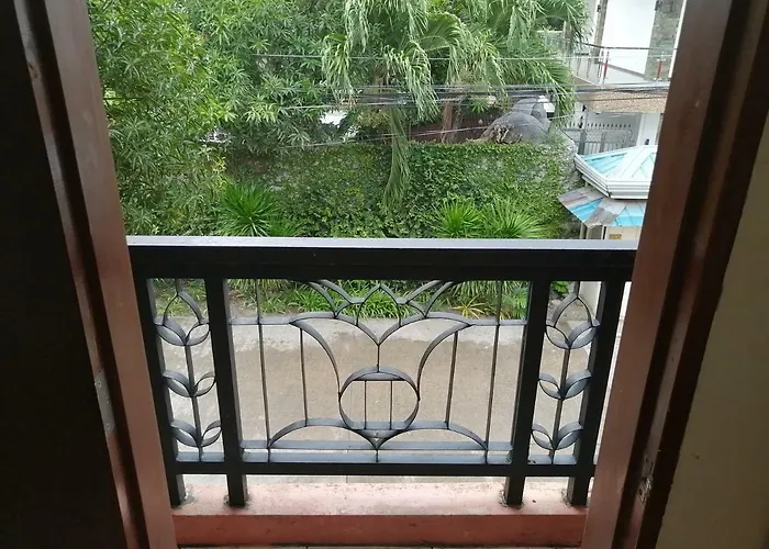여관 마노라 아파트먼트 탈리세이